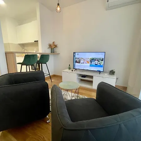 Green - Stan Na Dan Studio Novi Beograd, Parking 5 Evra Dan Exterior foto